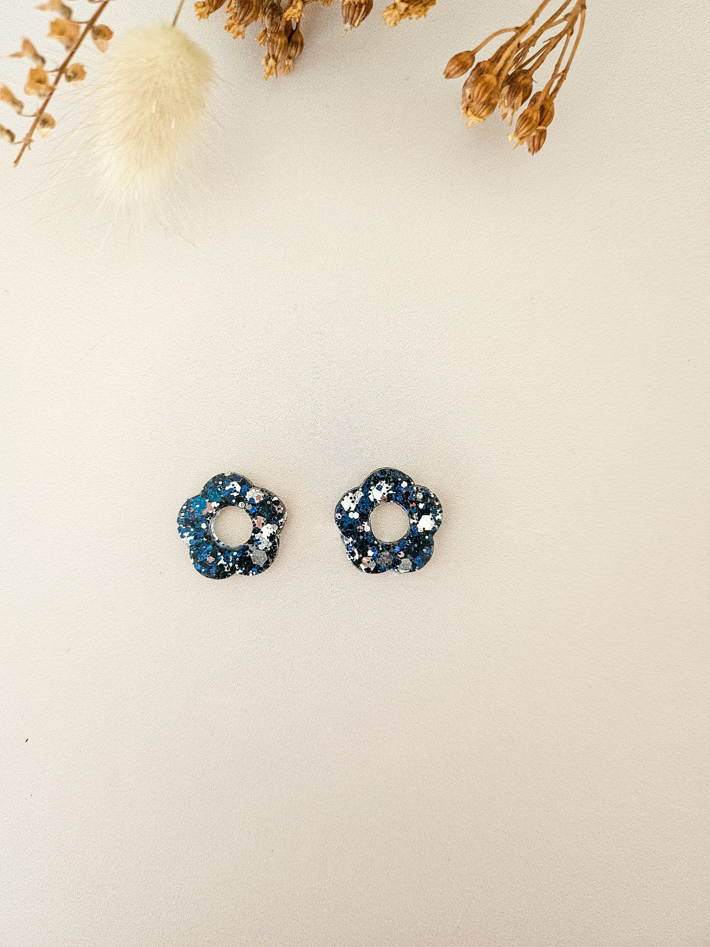 Pampilles fleuries interchangeables en résine – Crée ta paire de boucles unique