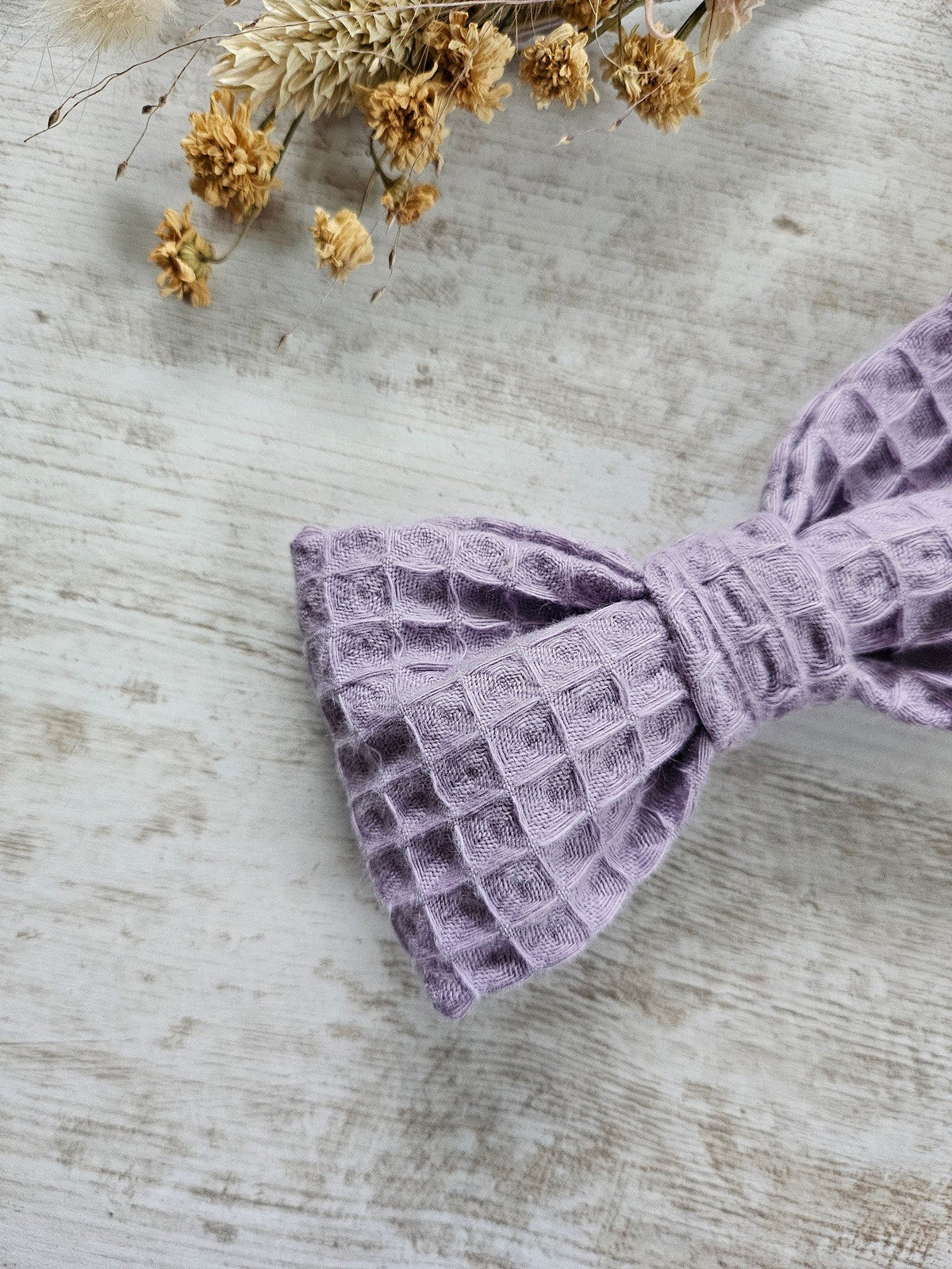 Barrette noeud papillon nid d'abeille lilas
