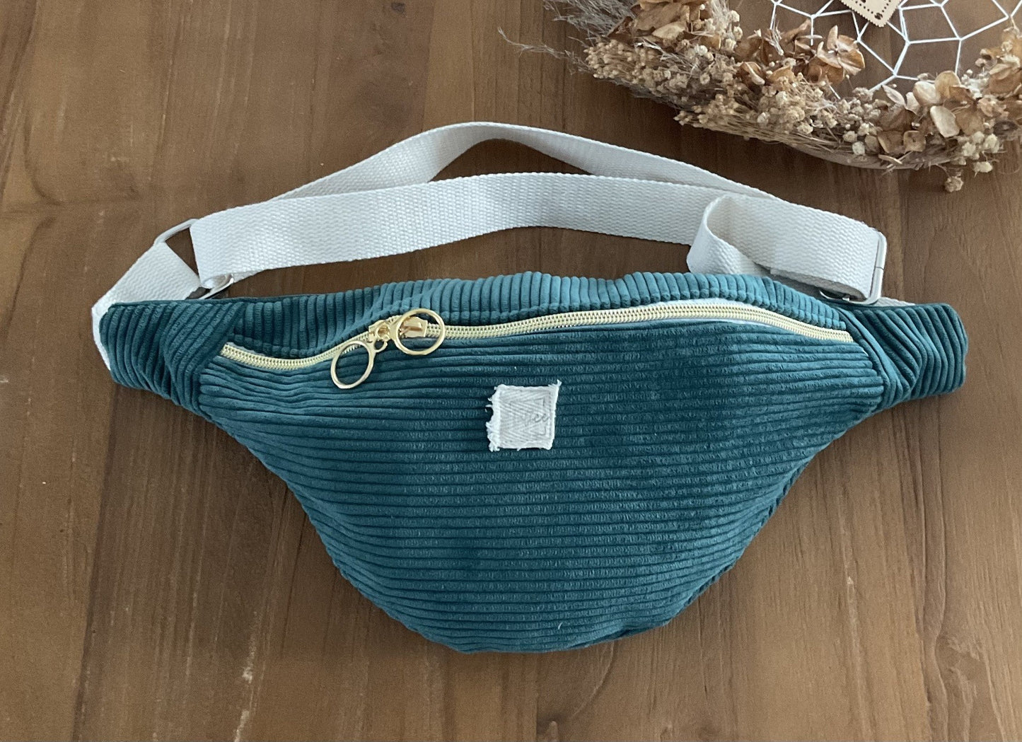 Sac banane en velours côtelé vert sapin