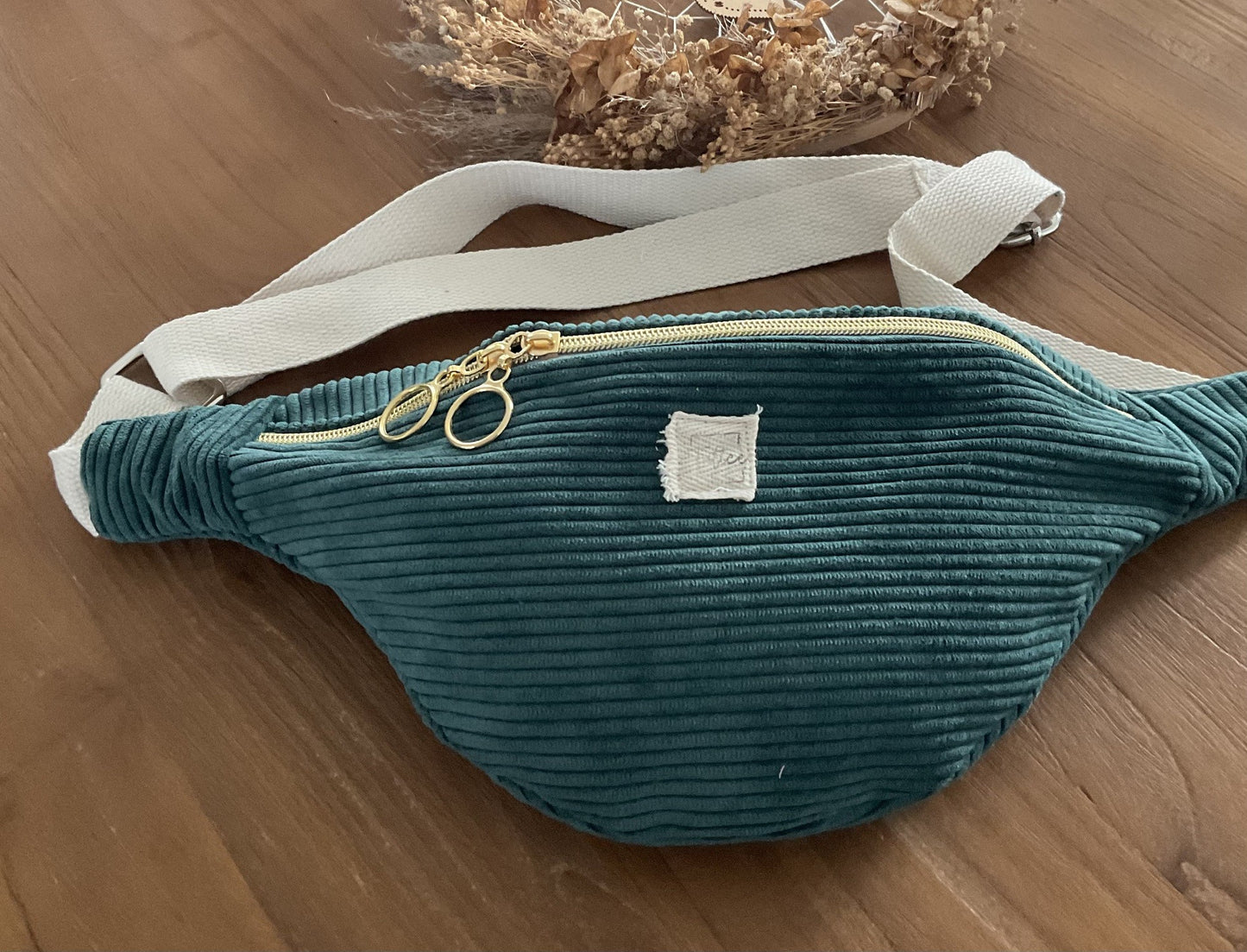 Sac banane en velours côtelé vert sapin