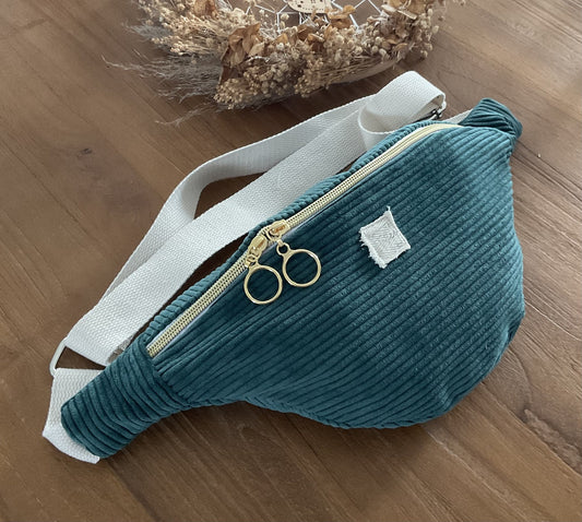 Sac banane en velours côtelé vert sapin