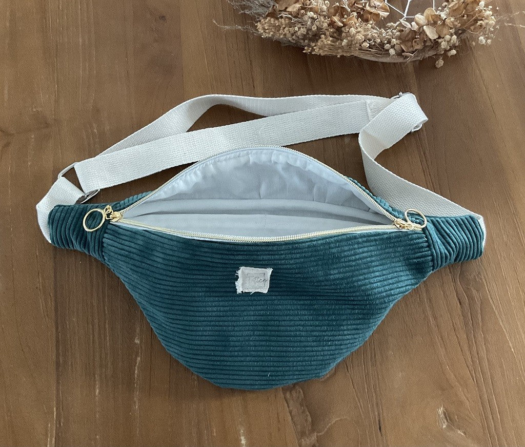 Sac banane en velours côtelé vert sapin