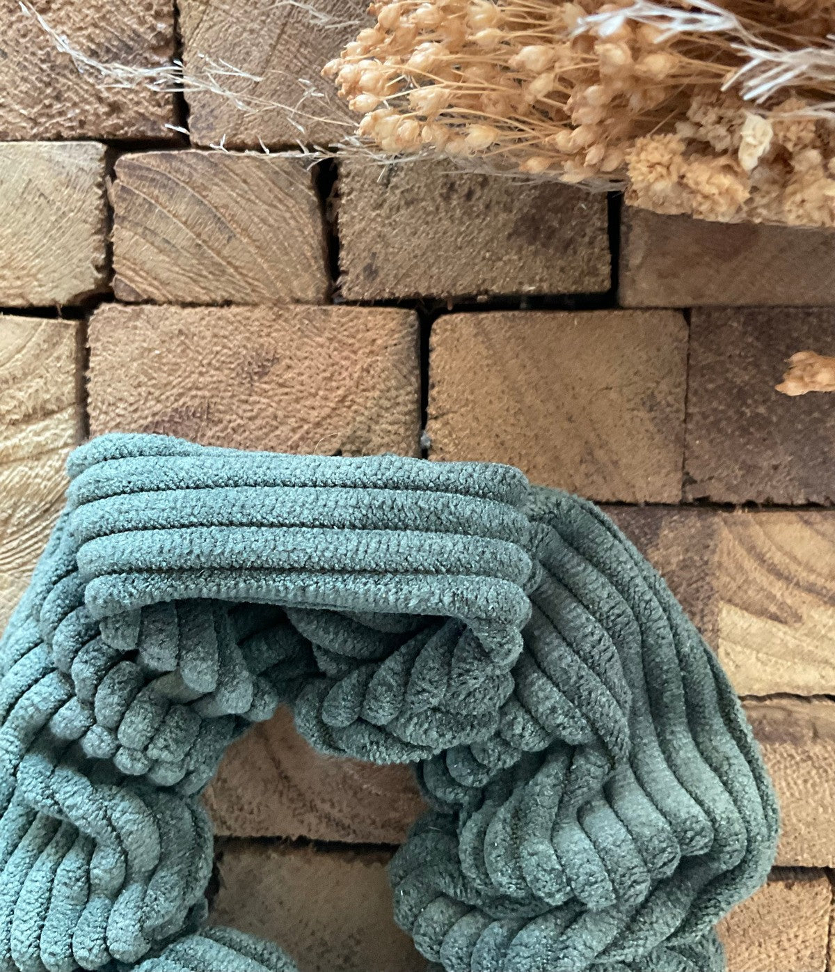 Chouchou scrunchie velours côtéle vert kaki