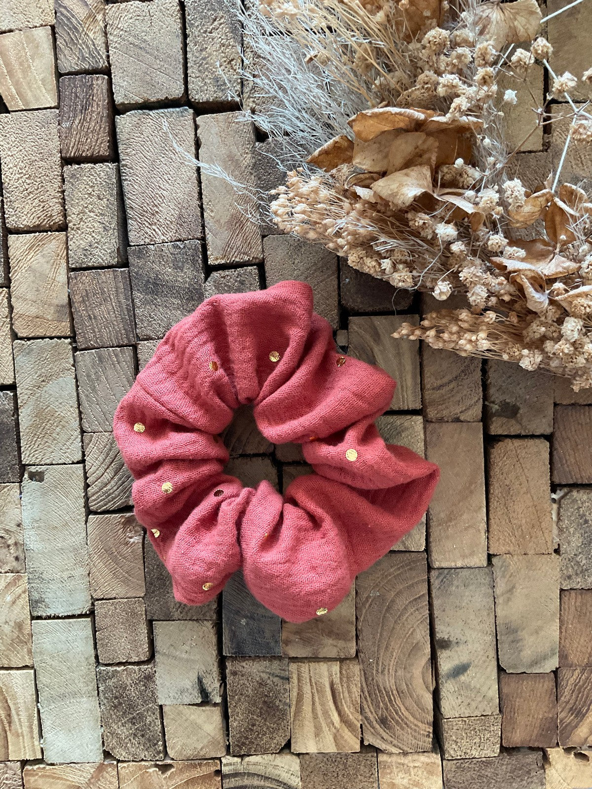 chouchou scrunchie gaze coton terracotta pois doré