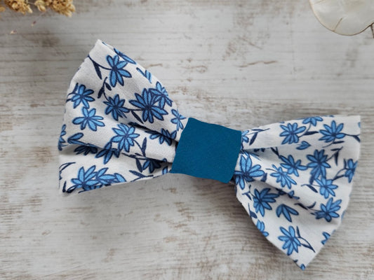 Noeud papillon bicolore liberty blanc fleurs bleues