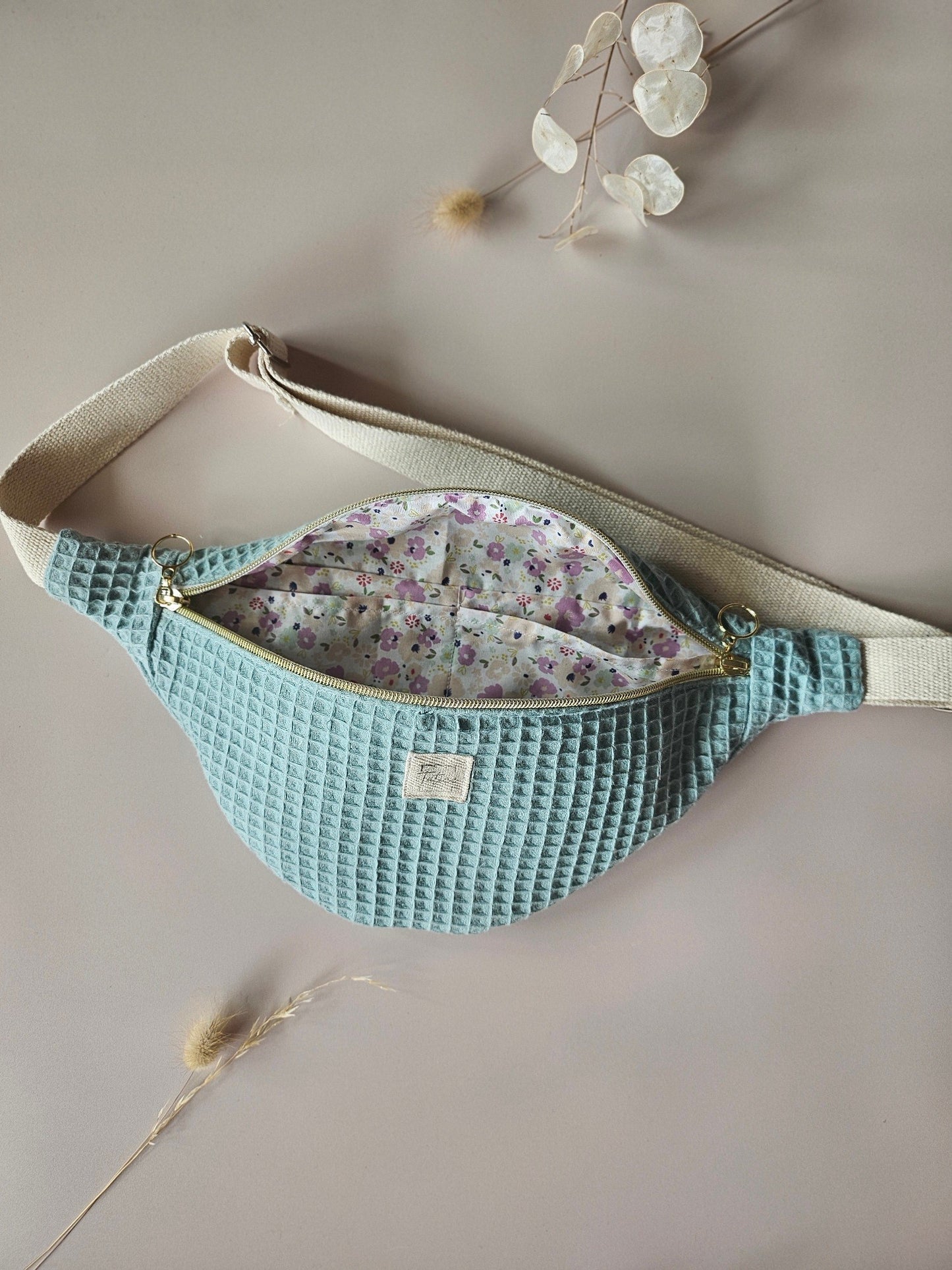 Banane nid abeille vert d'eau