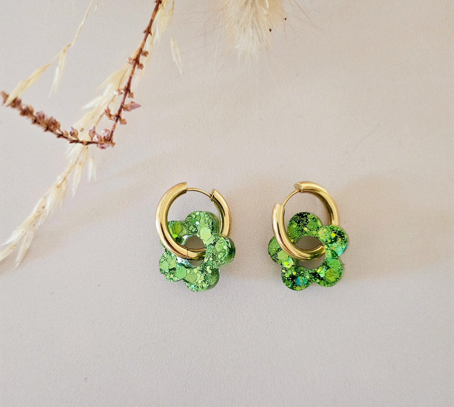Boucle d'oreilles créole résine vert