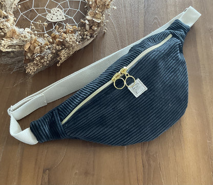 Sac banane en velours côtelé noir