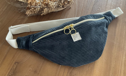 Sac banane en velours côtelé noir