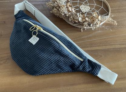 Sac banane en velours côtelé noir