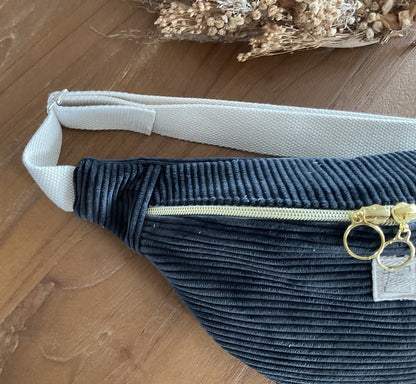 Sac banane en velours côtelé noir