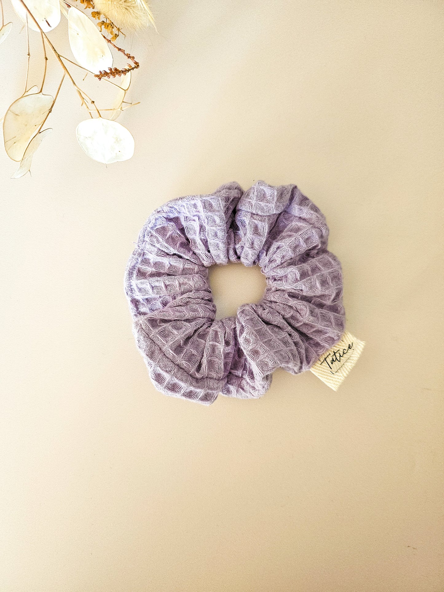 Chouchou en coton nid d’abeille lilas – accessoire cheveux