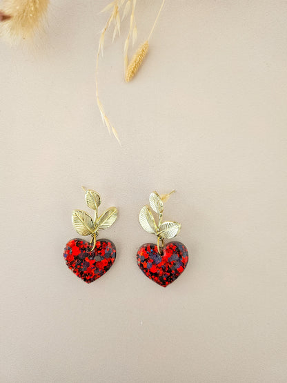 Boucles d’oreilles feuilles dorées & pendentif cœur en résine