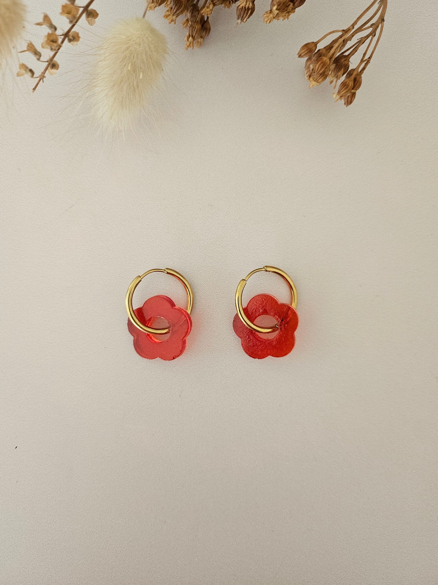 Boucles d’oreilles fleurs translucides – Légères & faites main
