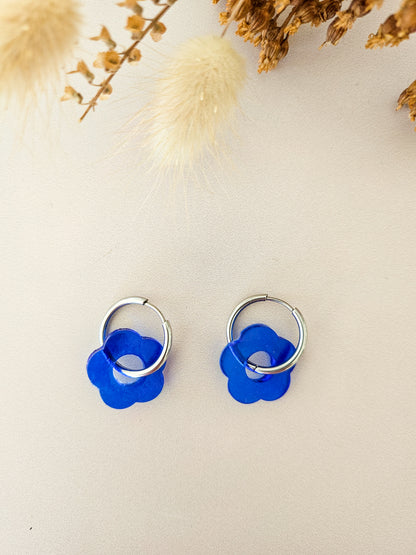 Boucles d’oreilles fleurs translucides – Légères & faites main