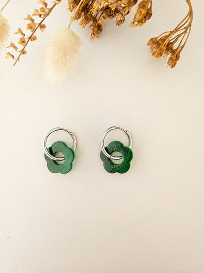 Boucles d’oreilles fleurs translucides – Légères & faites main