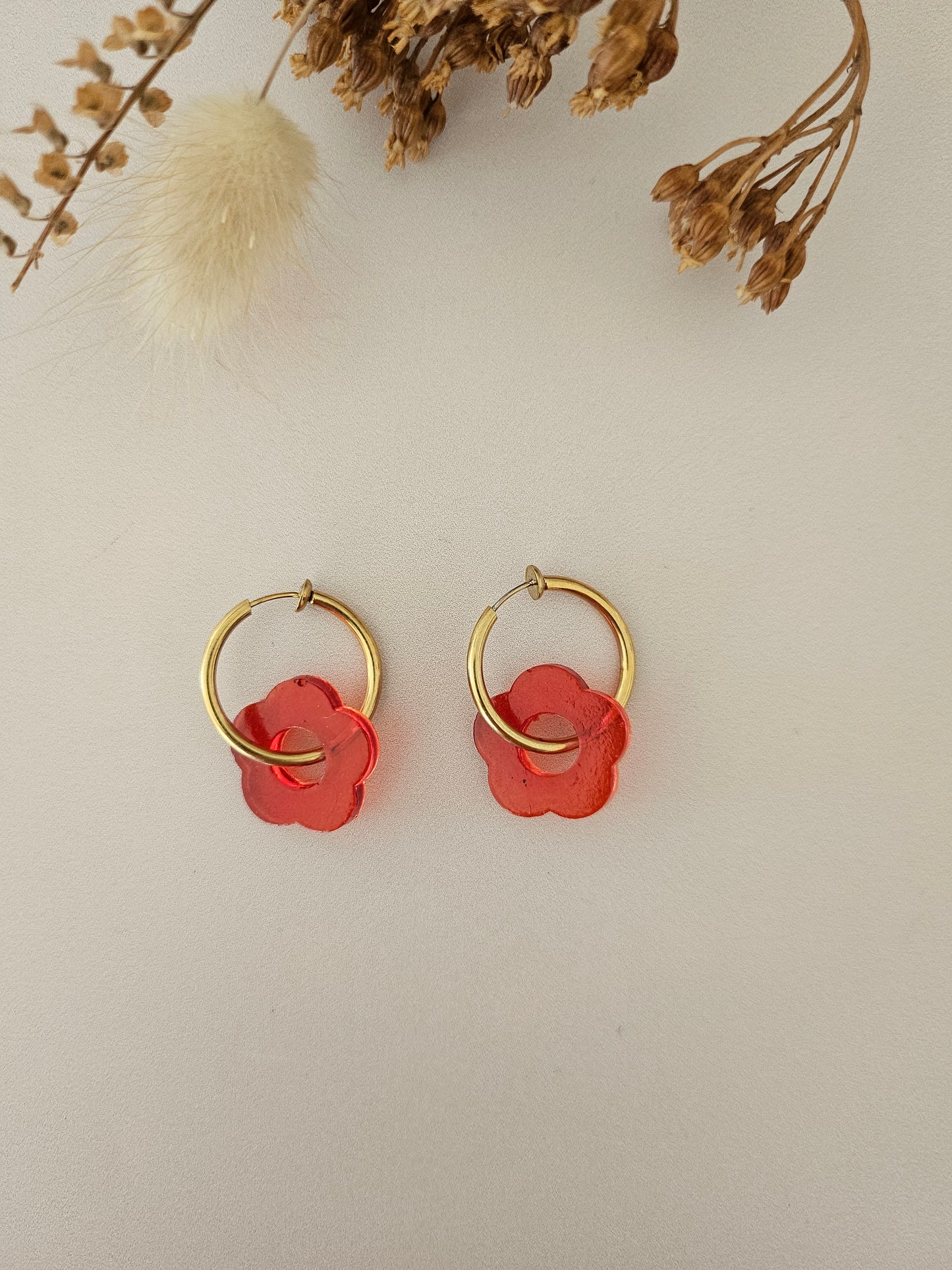 Boucles d’oreilles fleurs translucides – Légères & faites main