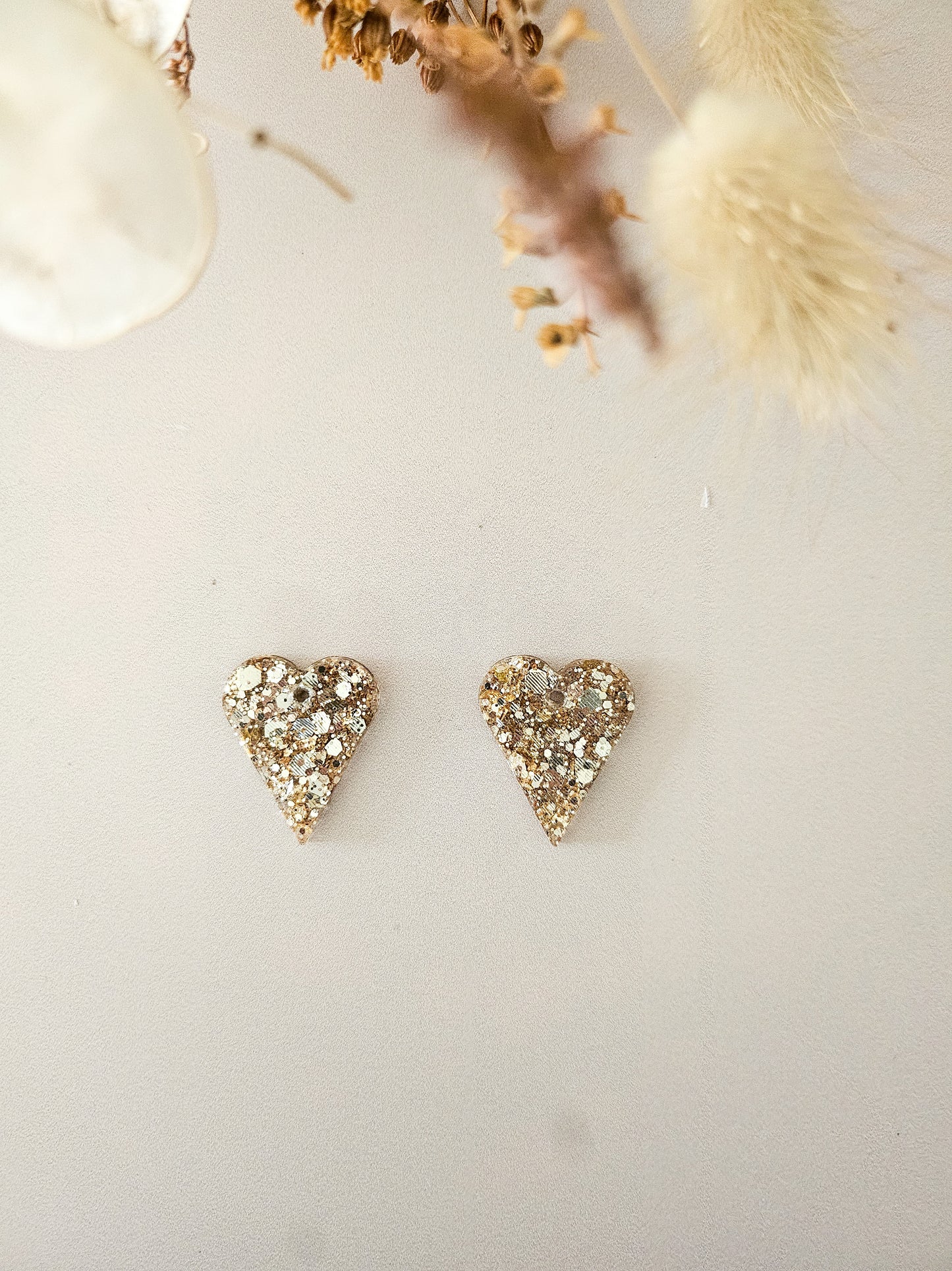 Pampilles cœur en résine pailletée – Fait main – Pour boucles personnalisées