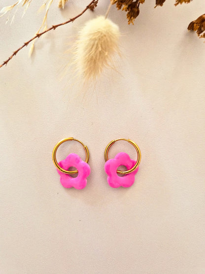 Boucles d’oreilles fleurs colorées en argile polymère