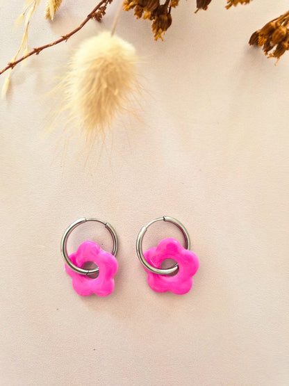 Boucles d’oreilles fleurs colorées en argile polymère