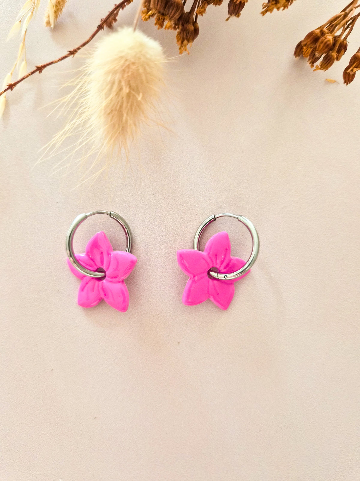 Boucles d’oreilles Fleur de Tiaré en argile polymère