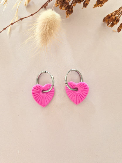 Boucles d’oreilles Cœur strié en argile polymère