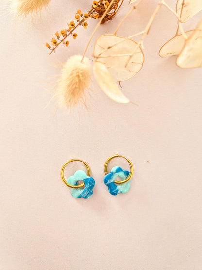 Boucles d’oreilles Fleur marbrées en argile polymère