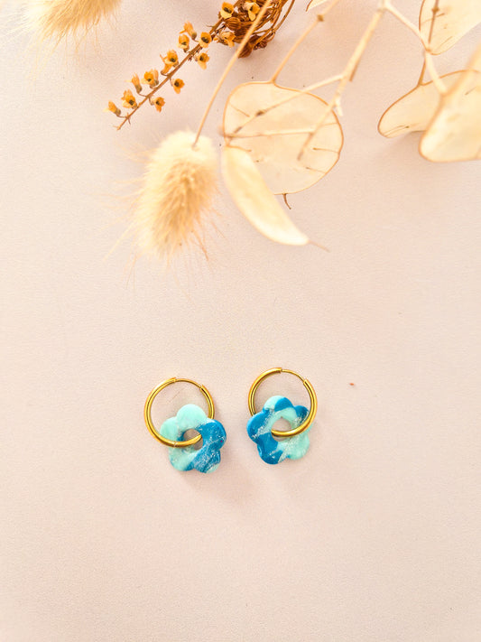 Boucles d’oreilles Fleur marbrées en argile polymère