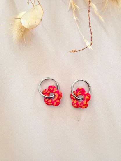 Boucles d’oreilles fleurs léopard – Créoles artisanales & pampilles interchangeables