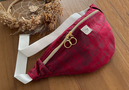 Sac banane en velours rouge bordeaux