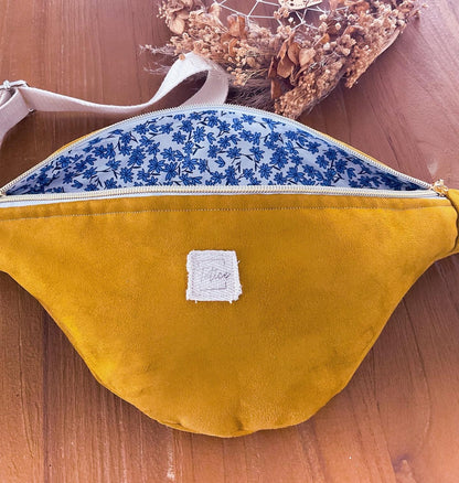 Sac banane en velours jaune moutarde