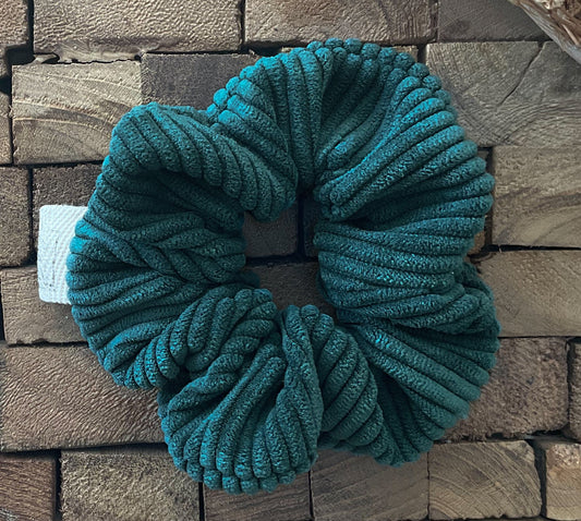 Chouchou scrunchie velours côtéle vert sapin