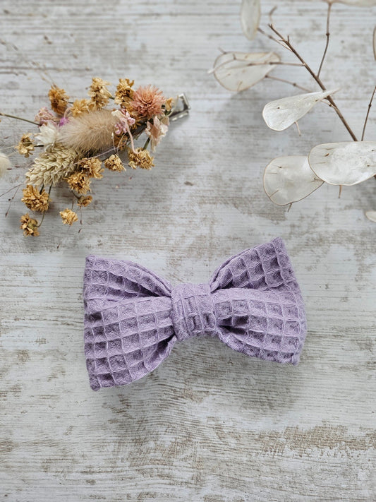 Barrette noeud papillon nid d'abeille lilas