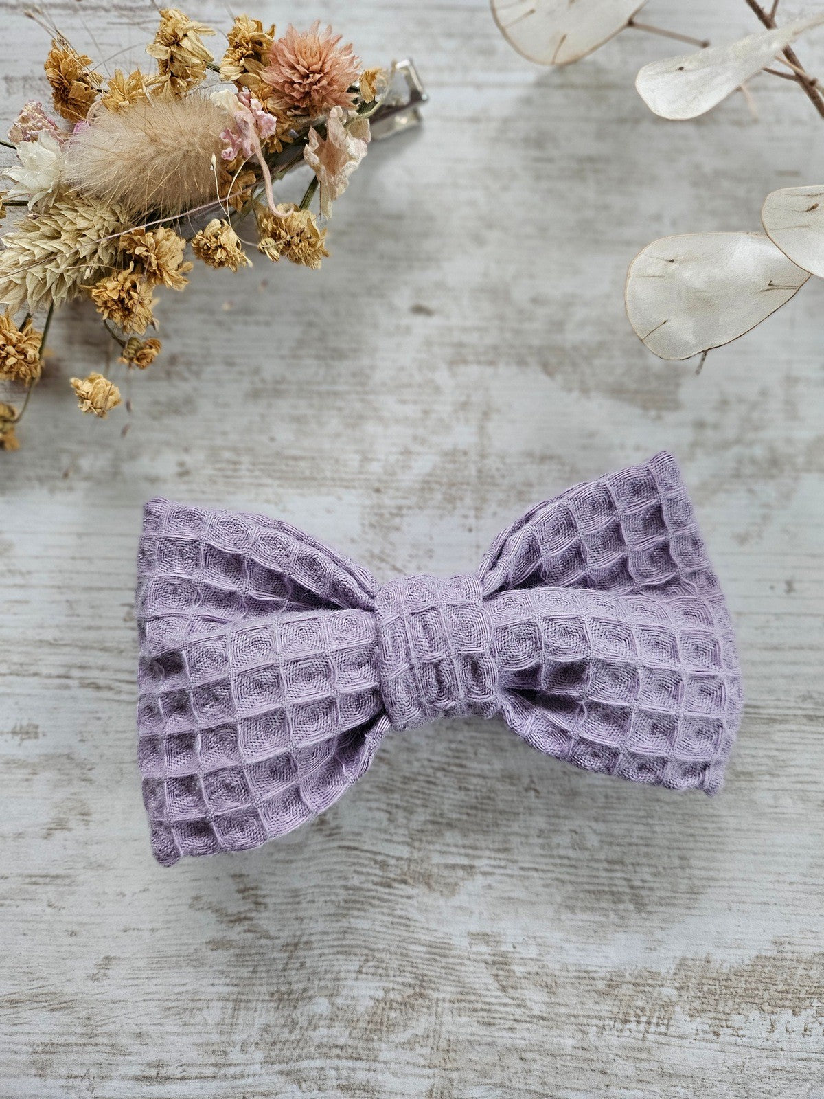 Barrette noeud papillon nid d'abeille lilas