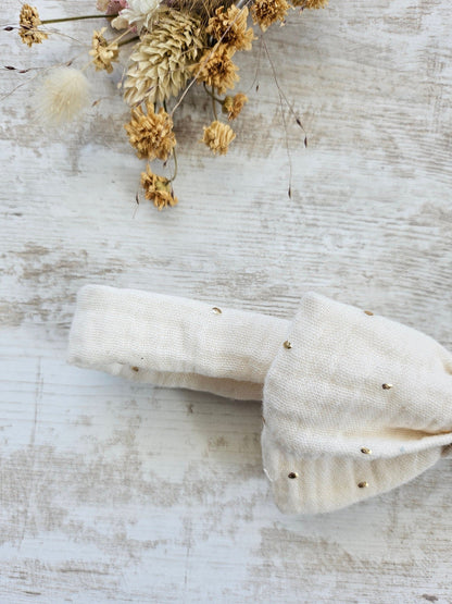 Noeud papillon blanc et pois dorés