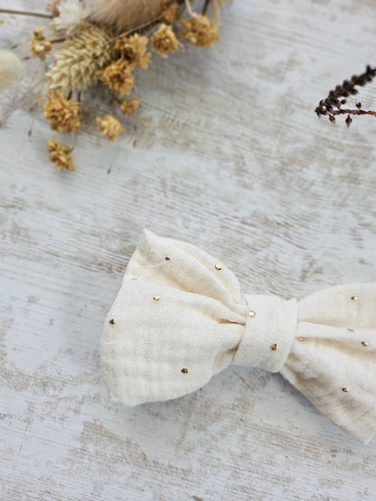 Barrette noeud papillon blanc et pois dorés