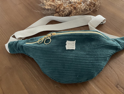 Sac banane en velours côtelé vert sapin