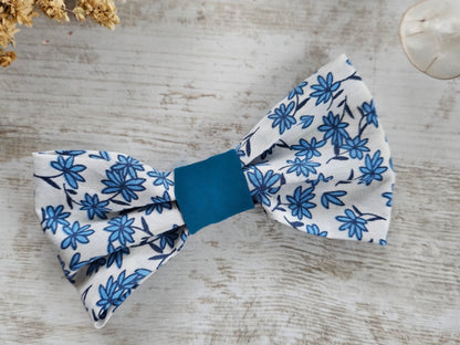 Noeud papillon bicolore liberty blanc fleurs bleues