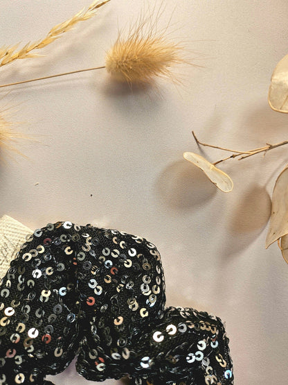 Chouchou scrunchie noir sequins argents