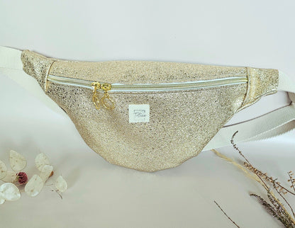 Banane simili cuir doré