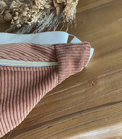 Sac banane en velours côtelé terracotta