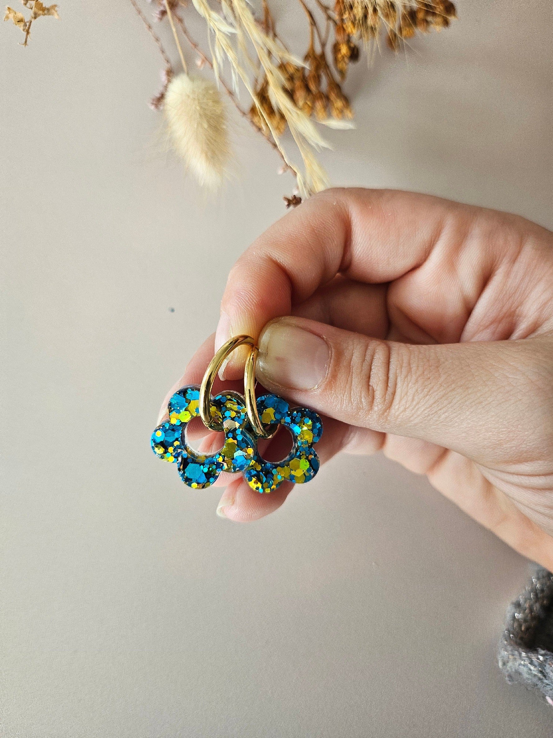 boucles créoles résine bleu et doré