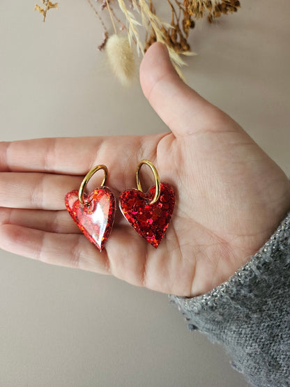 boucles créoles résine coeurs rouges