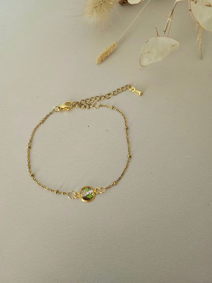 Bracelet délicat en résine holographique – L’éclat artisanal à ton poignet