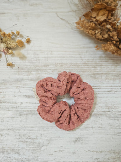 Chouchou en coton nid d’abeille rose – élégant et léger